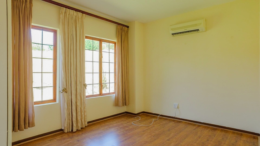 To Let 3 Bedroom Property for Rent in The Coves North West